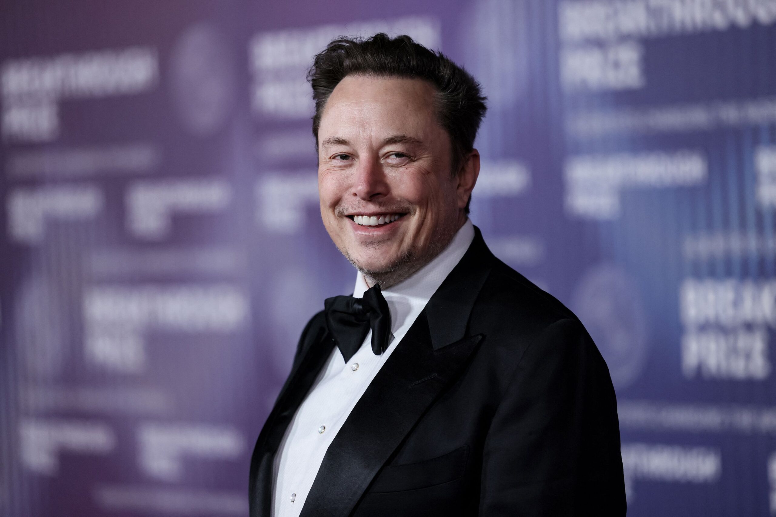 Elon Musk की 2025 में Net Worth कितनी है? कैसे बने World’s Richest Man :